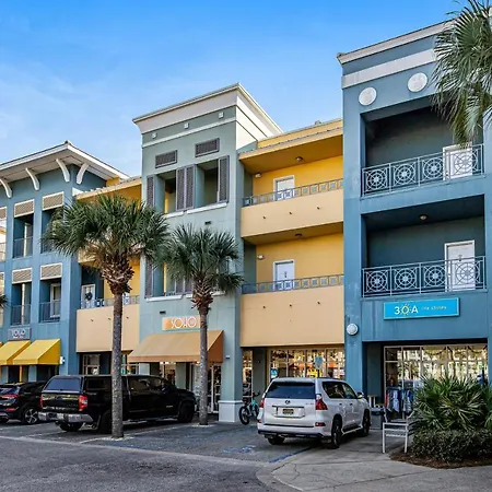 Gulf Place Residence 214